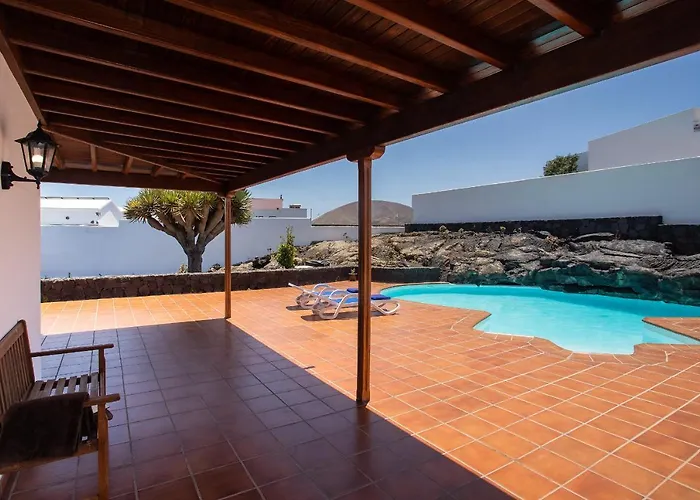 Casa Lola Lanzarote Piscina Climatizada Y Wifi Free Βίλα *
