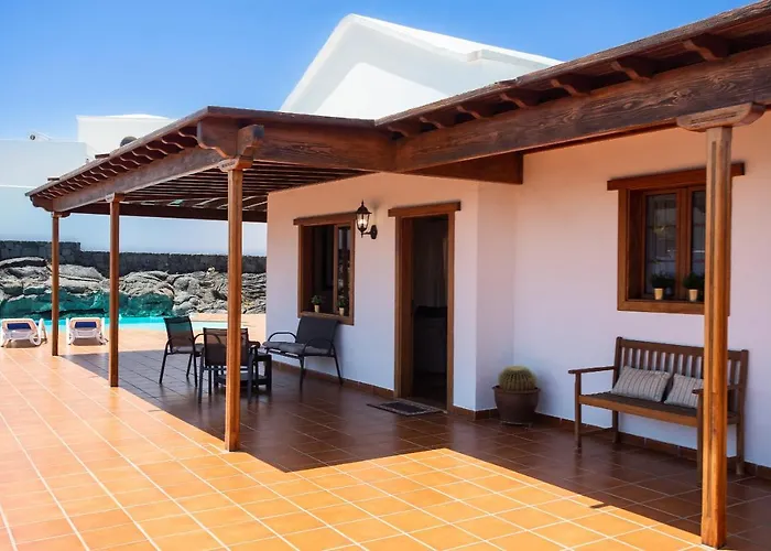Casa Lola Lanzarote Piscina Climatizada Y Wifi Free Βίλα